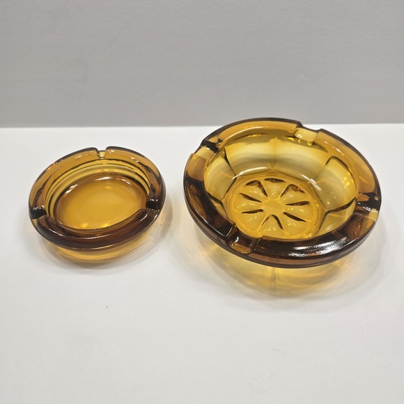 Vintage Amber Glass Ashtray Mid Century art deco Heavy Replacement Rolled‎ Edge - Picture 1 of 11